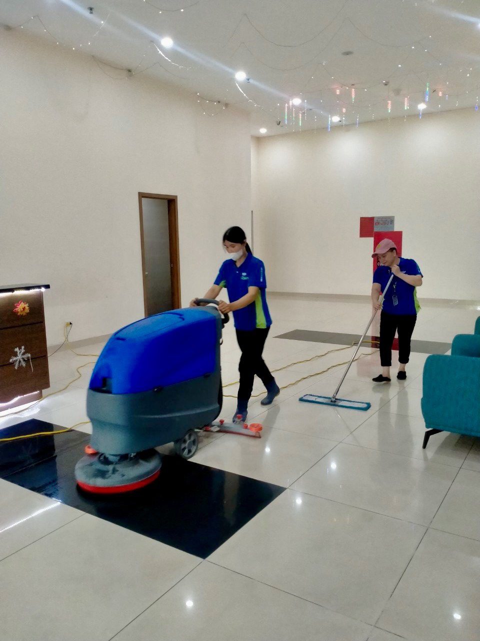 Office cleaning in Ha Noi