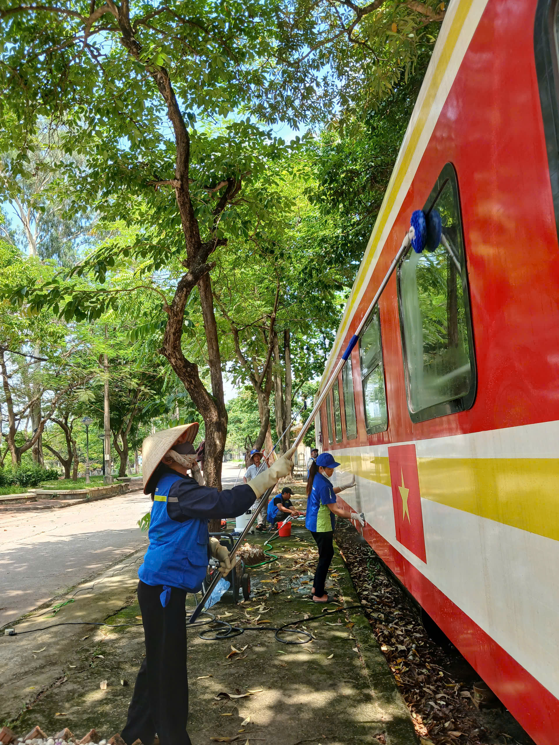 train cleaning